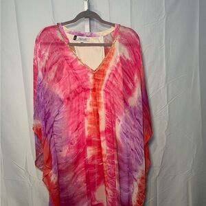(49) Vibrant Jennifer Lopez Top Size M
